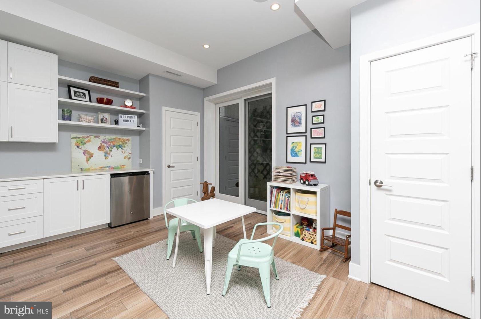 519 Bainbridge STREET Unit: B1