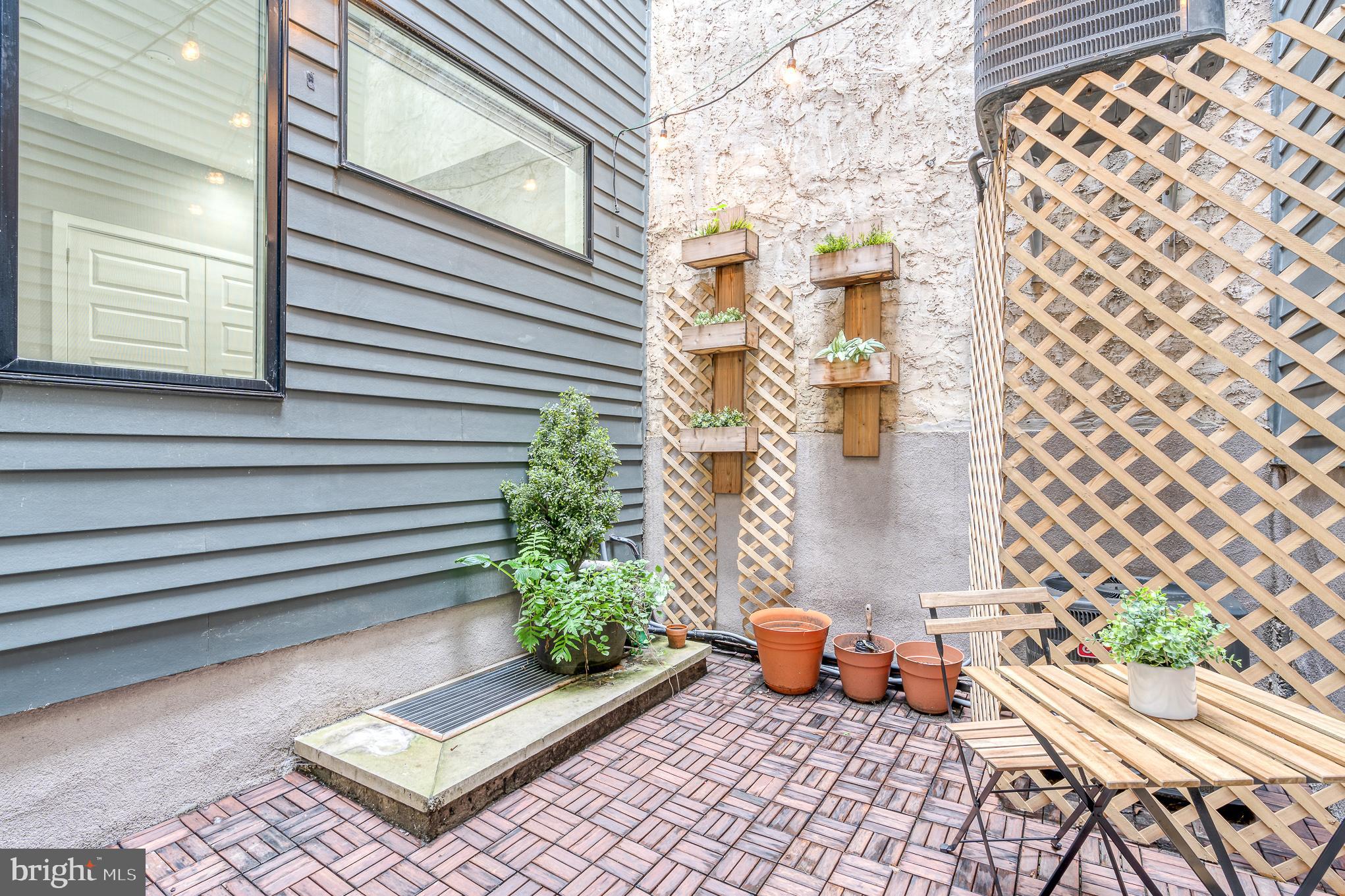 519 Bainbridge STREET Unit: B1