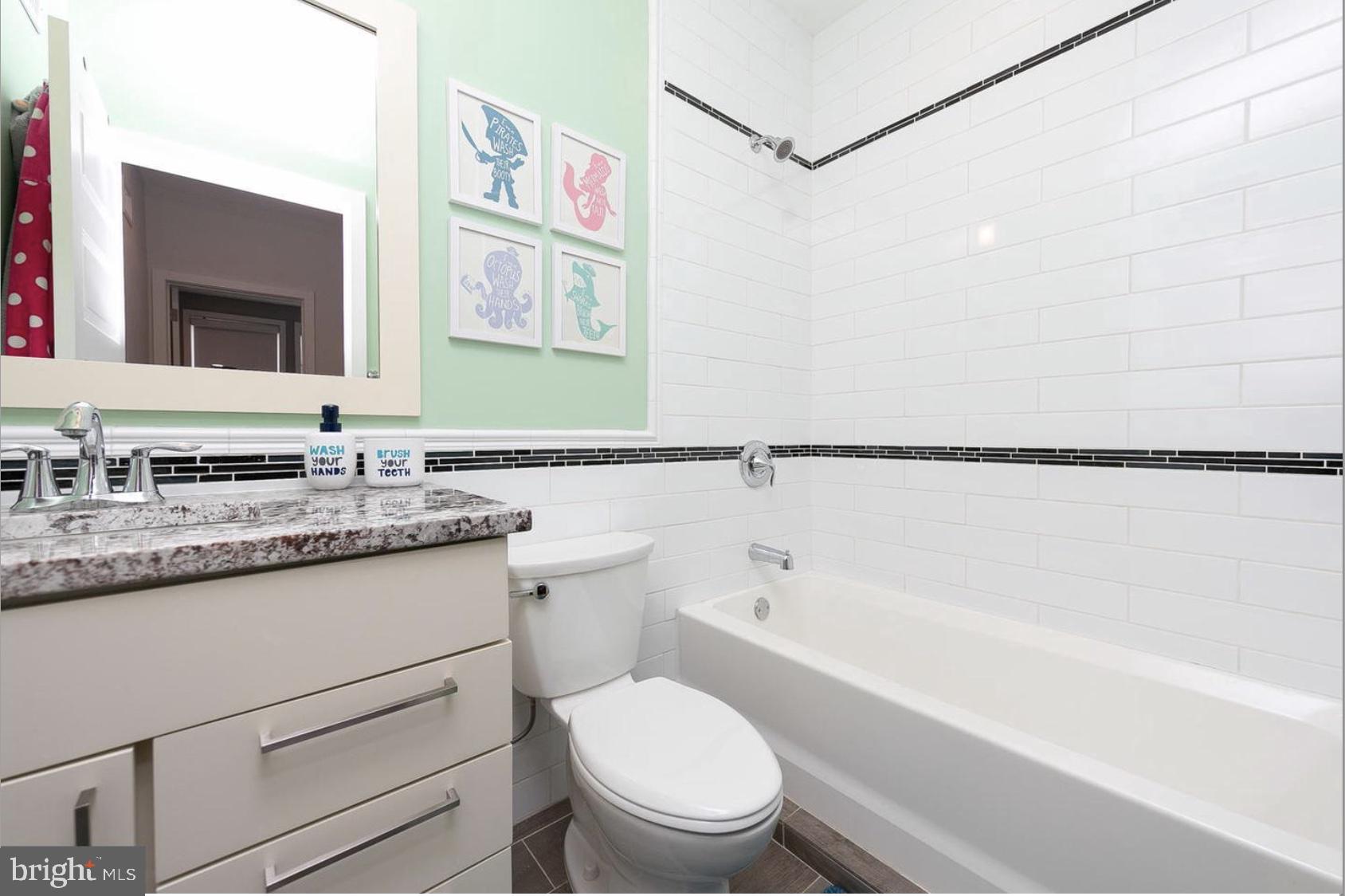 519 Bainbridge STREET Unit: B1
