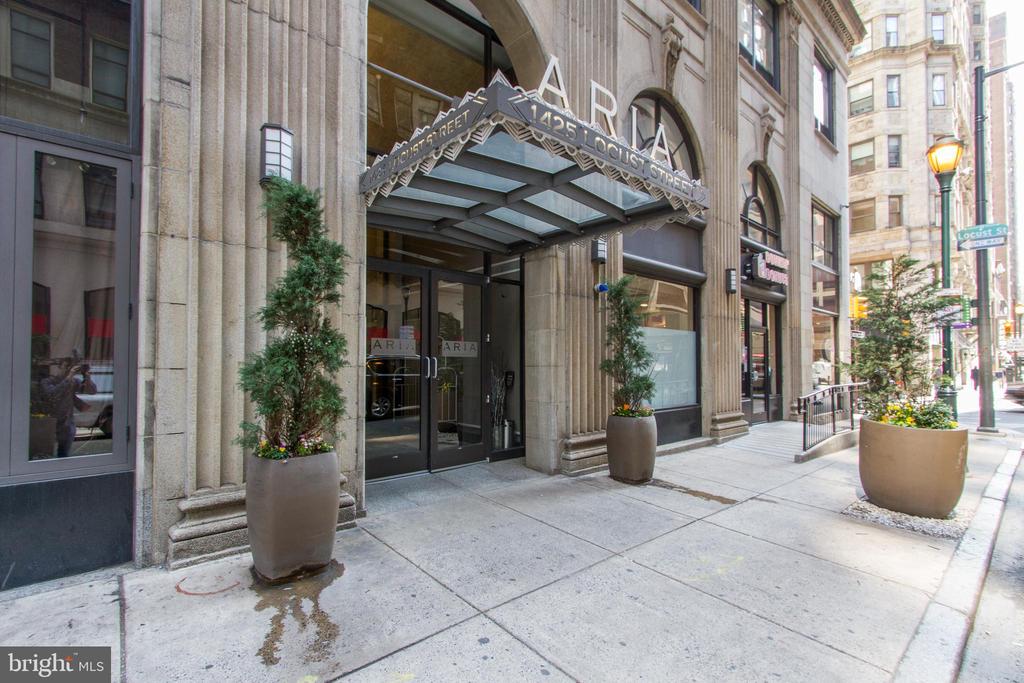1425 Locust St #Unit 2e