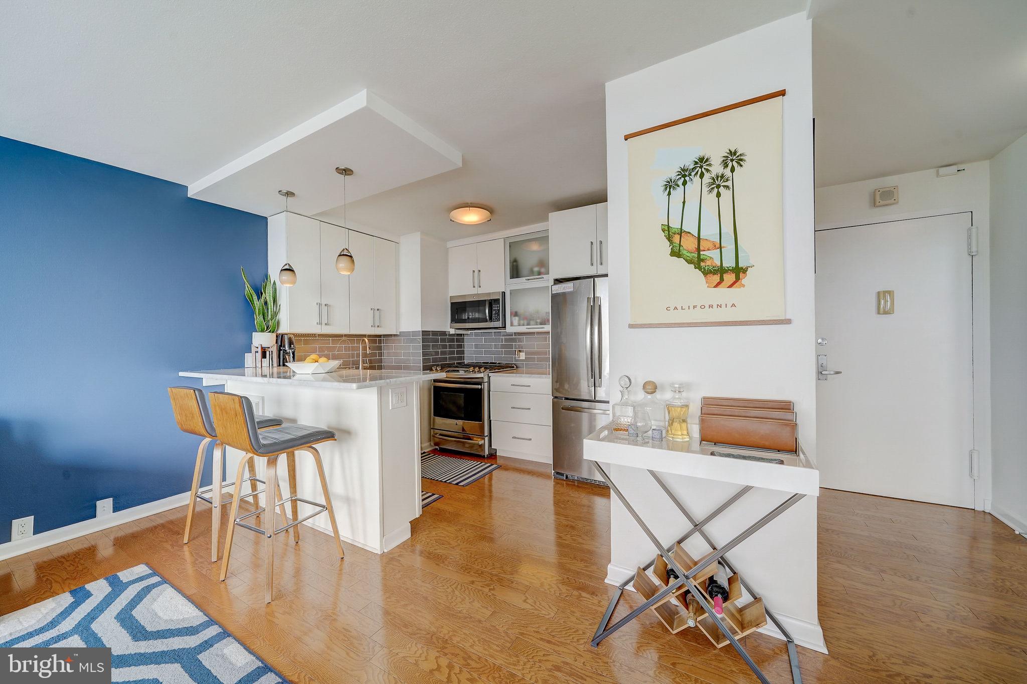 210 Locust St #21c