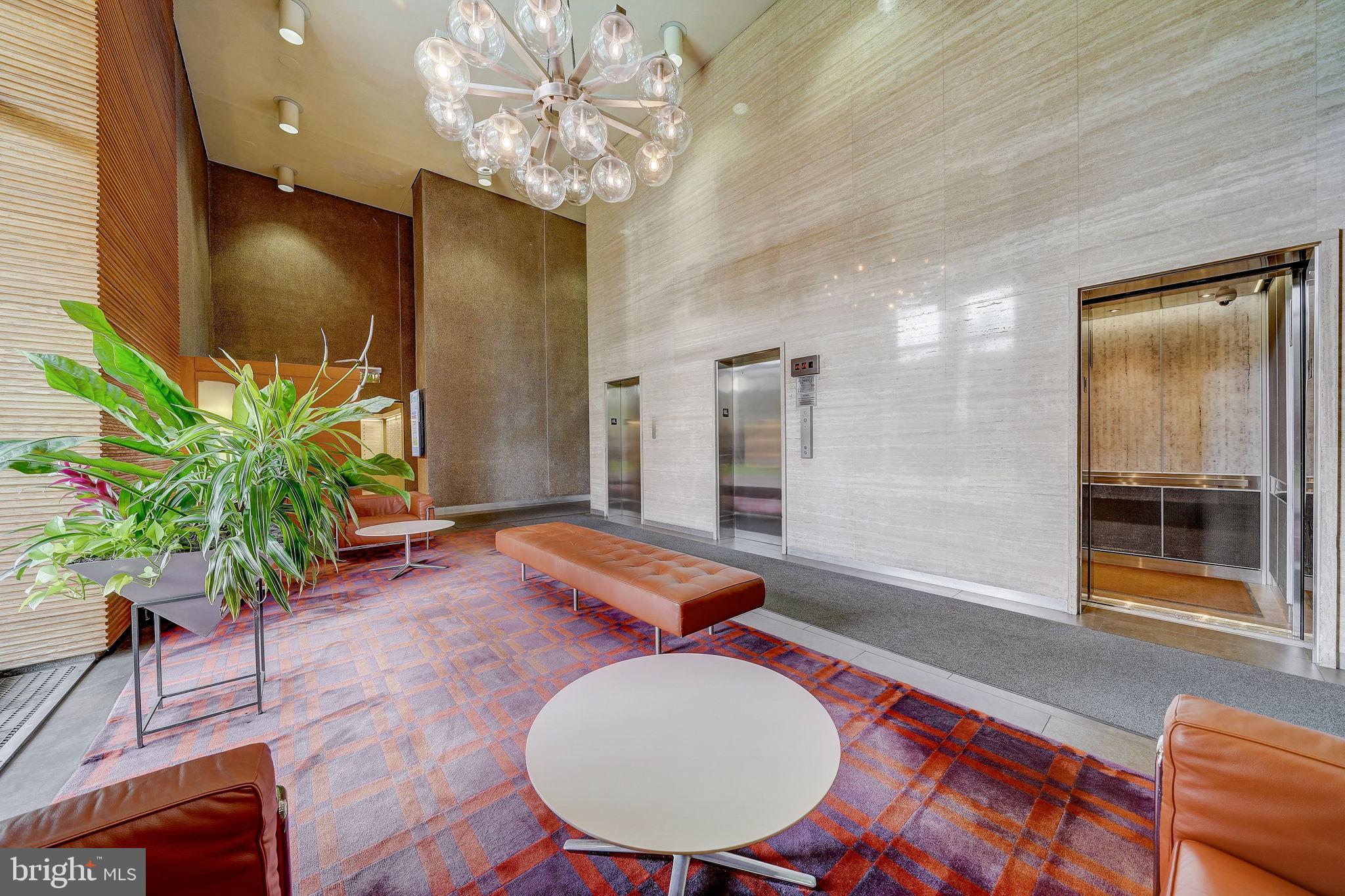 210 Locust St #21c
