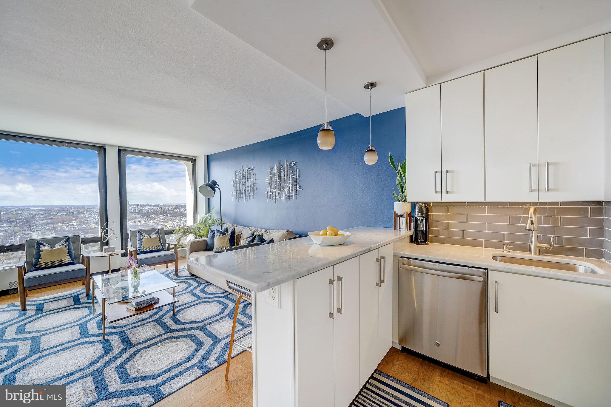 210 Locust St #21c