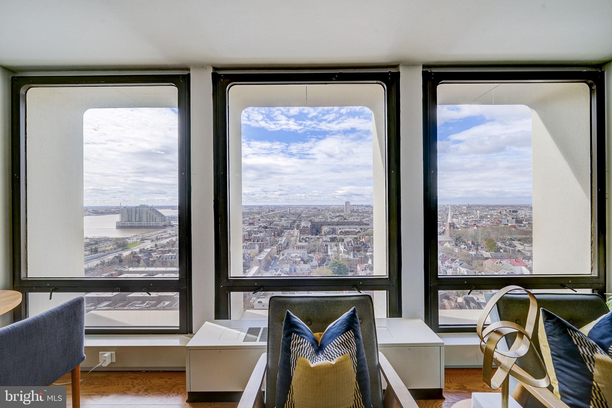 210 Locust St #21c