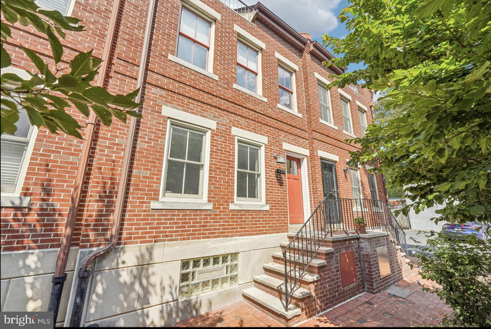 407 Brown St #R