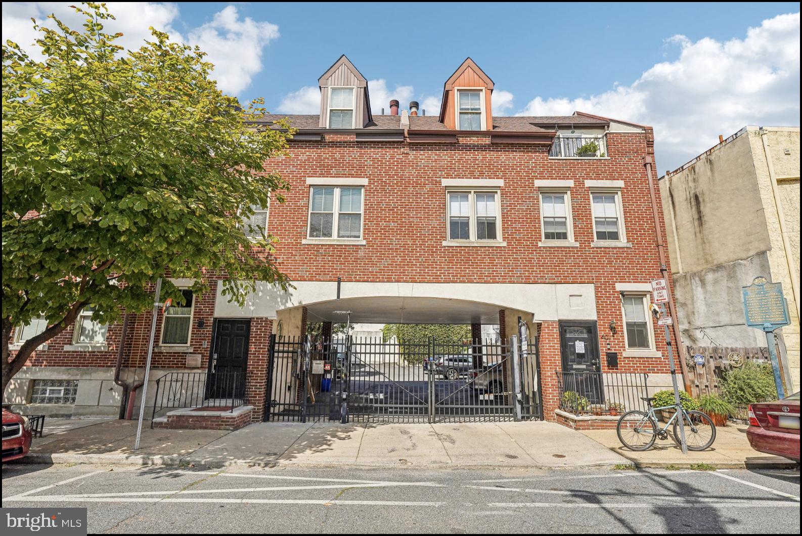 407 Brown St #R