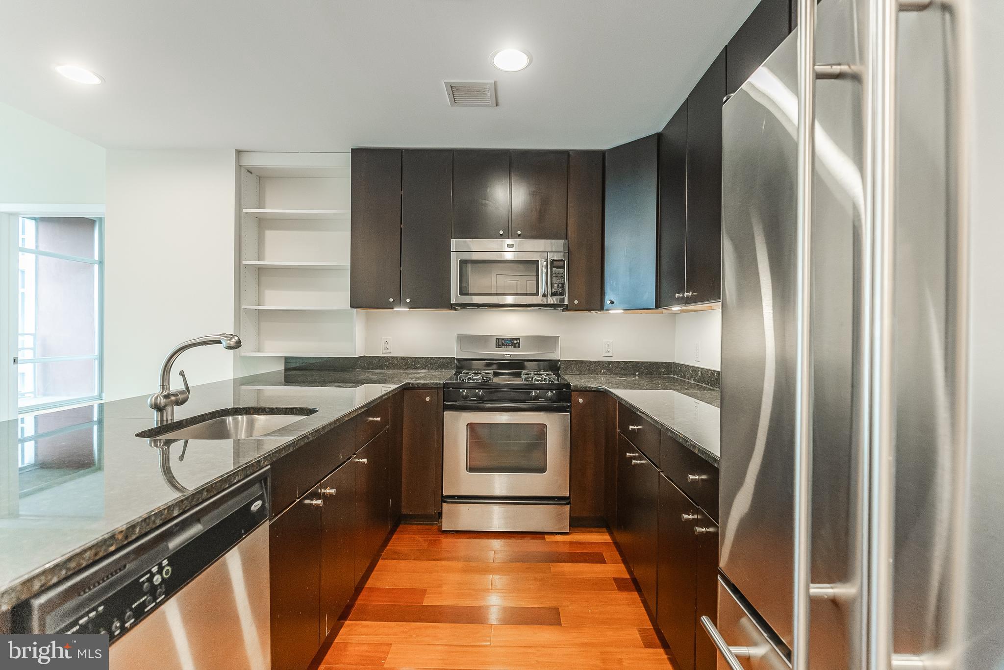 22 S Front St #503
