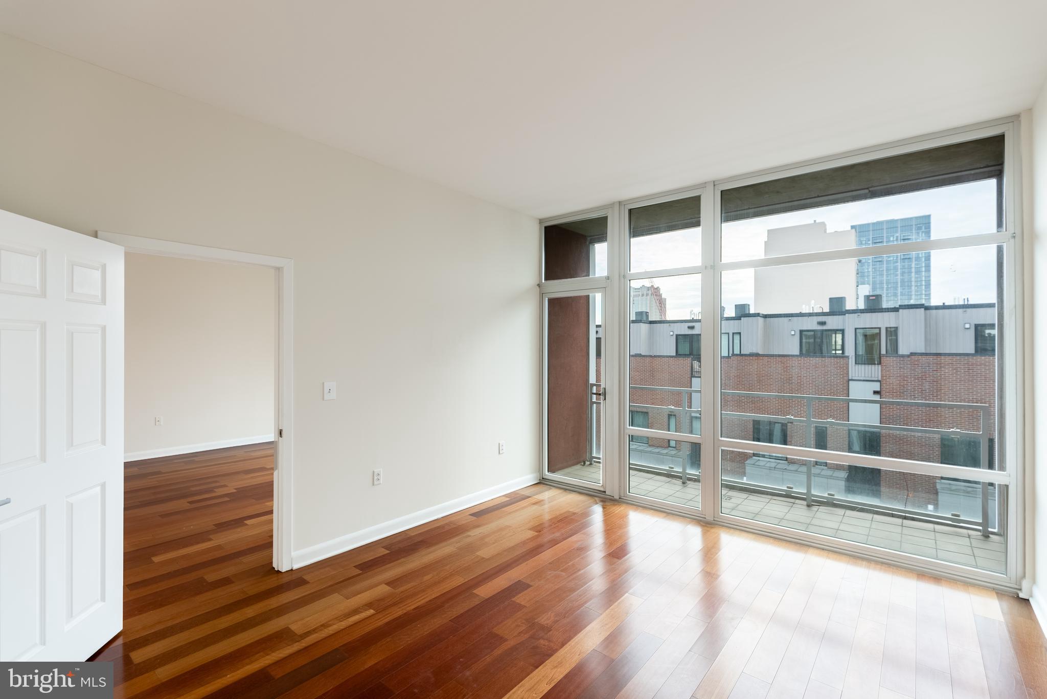 22 S Front St #503
