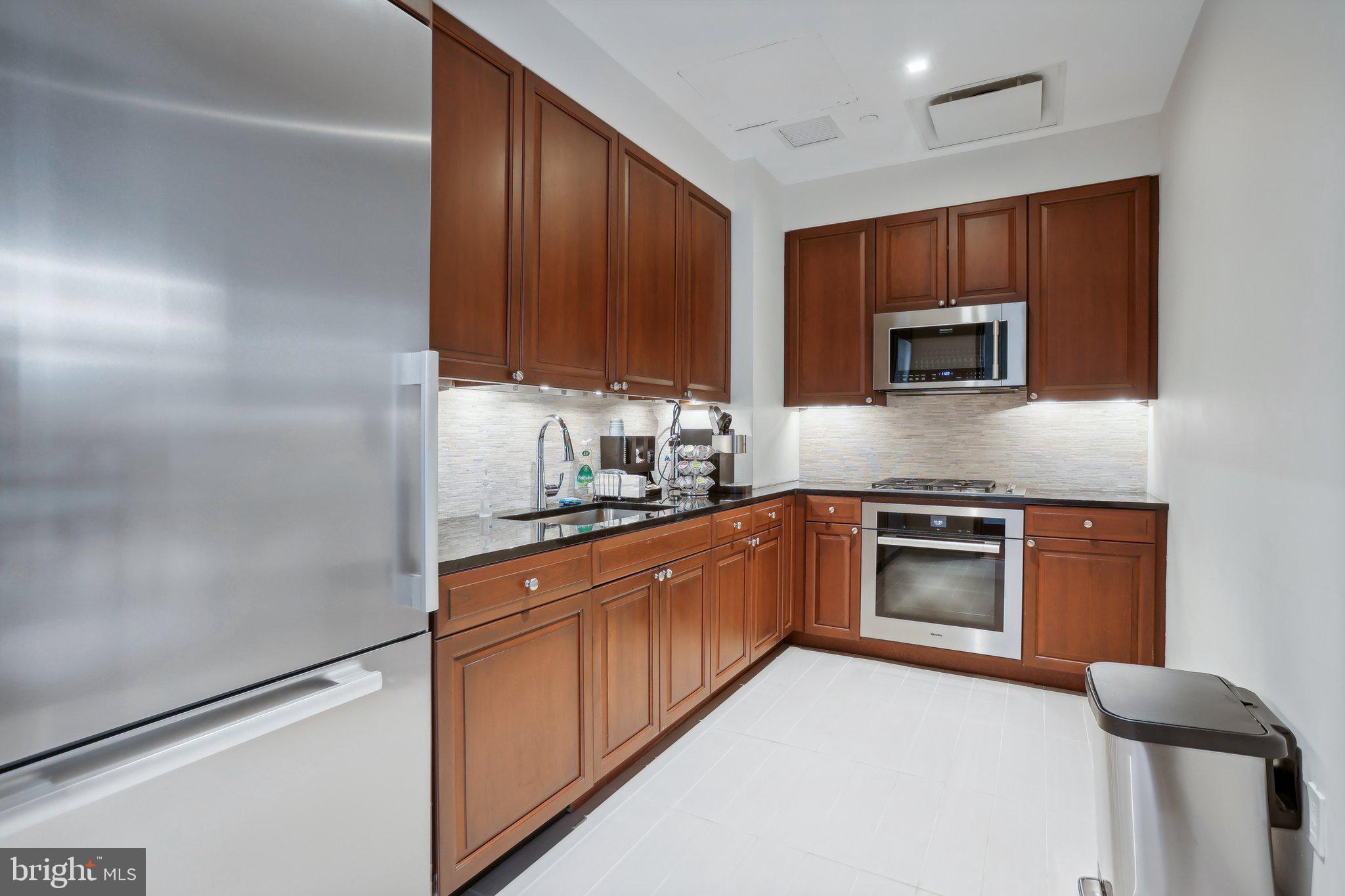 210-20 S 25th St #1502