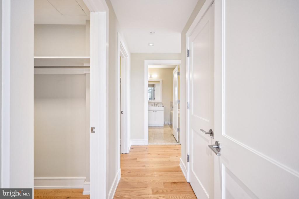 210-20 S 25th St #1502