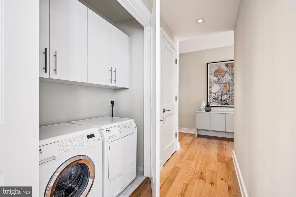 210-20 S 25th St #1502