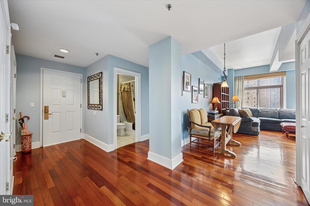 1500 CHESTNUT STREET 18A
