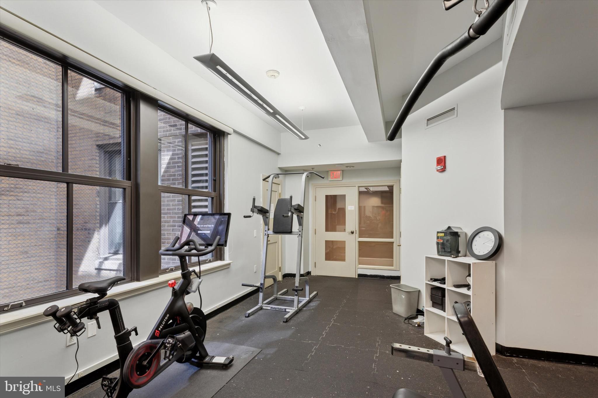 1500 CHESTNUT STREET 18A