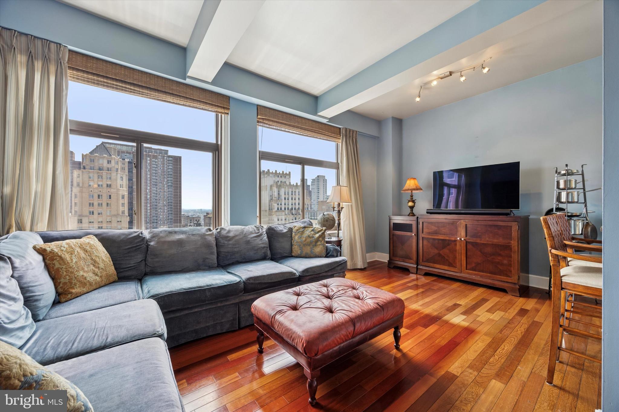 1500 CHESTNUT STREET 18A