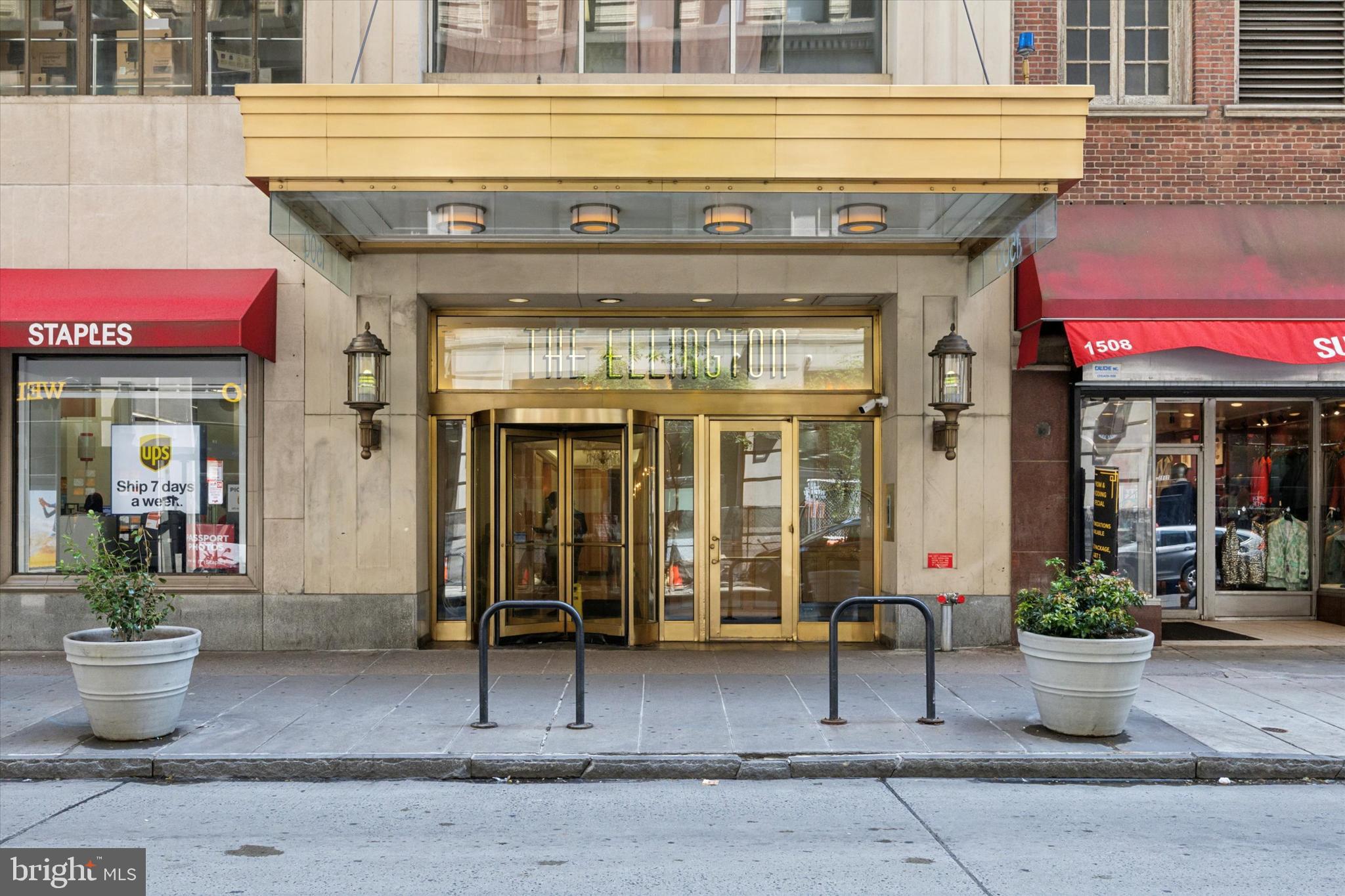 1500 CHESTNUT STREET 18A