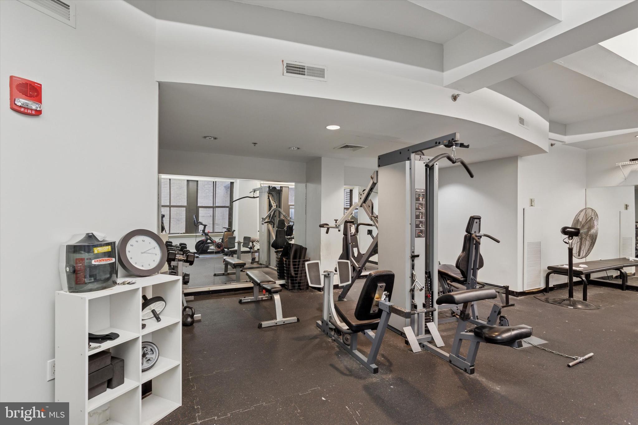 1500 CHESTNUT STREET 18A