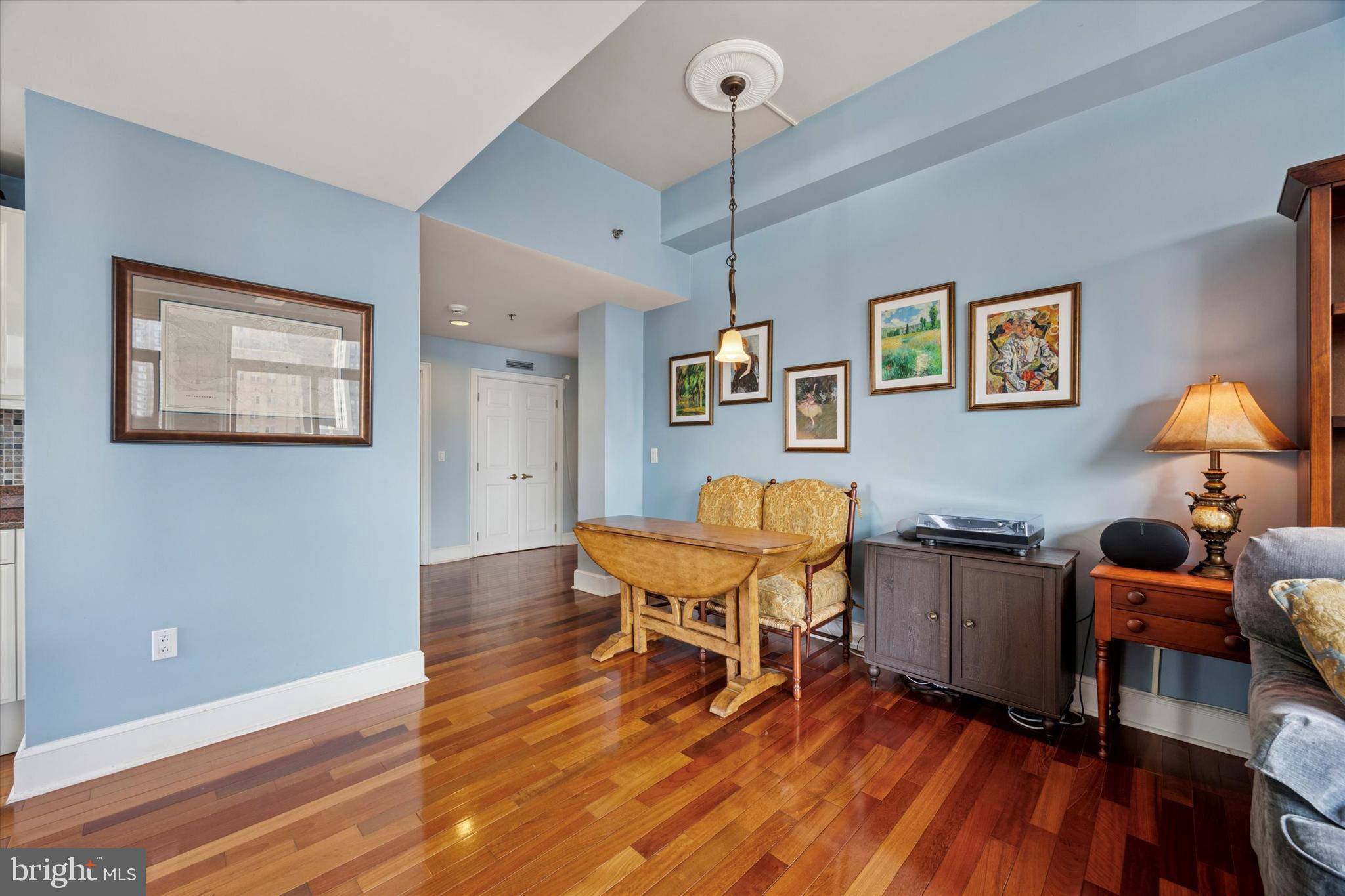 1500 CHESTNUT STREET 18A