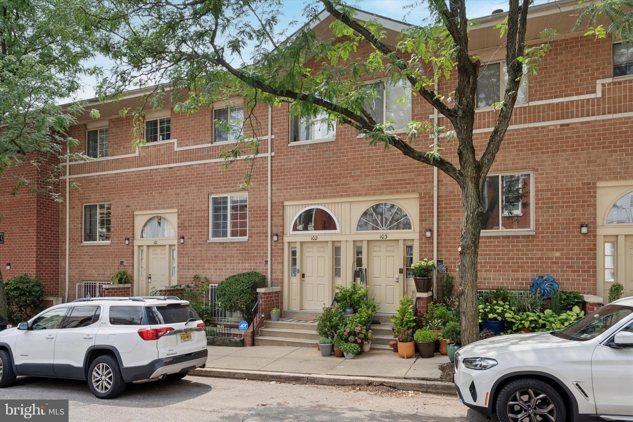 700 N PENNOCK STREET C102