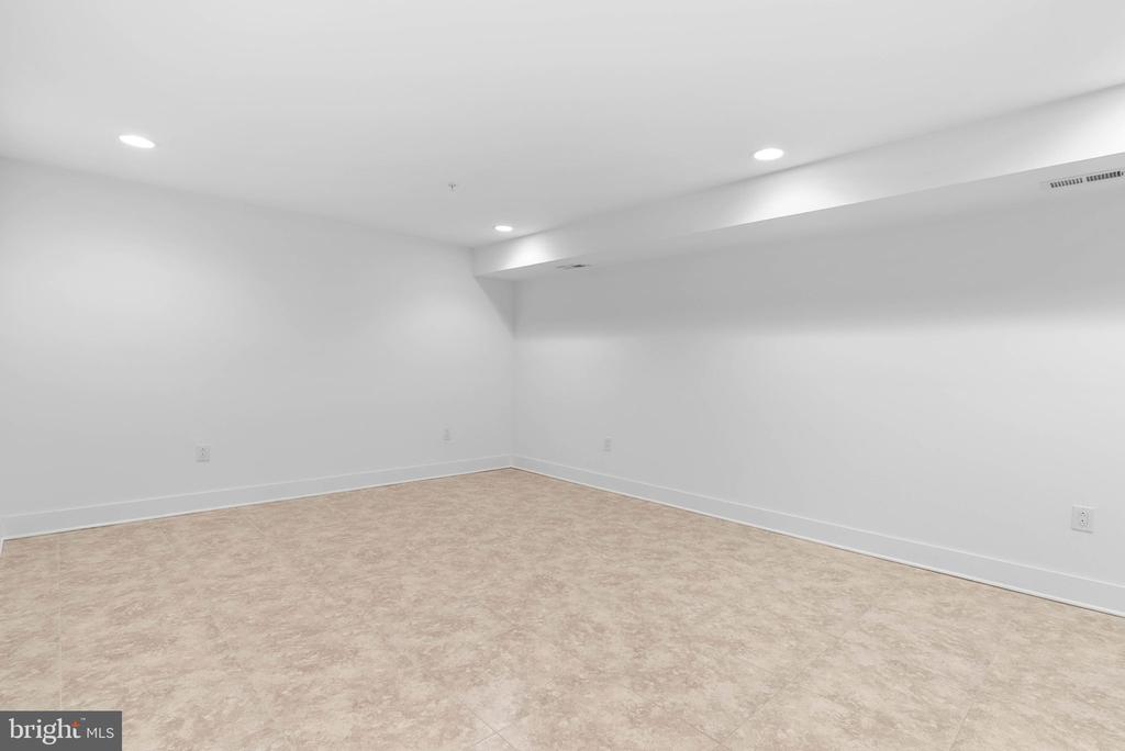 740 S COLUMBUS BOULEVARD 50
