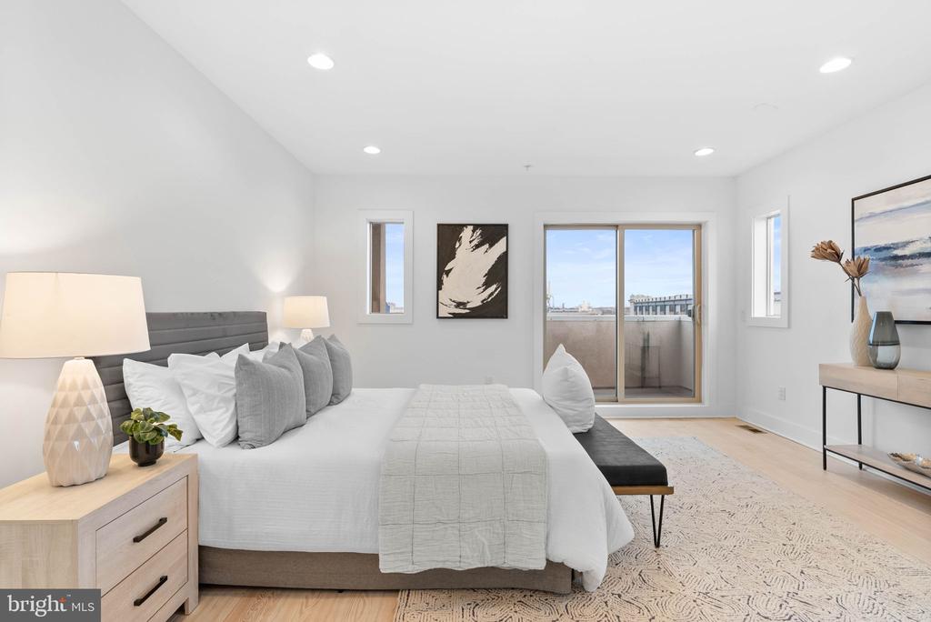 740 S COLUMBUS BOULEVARD 50