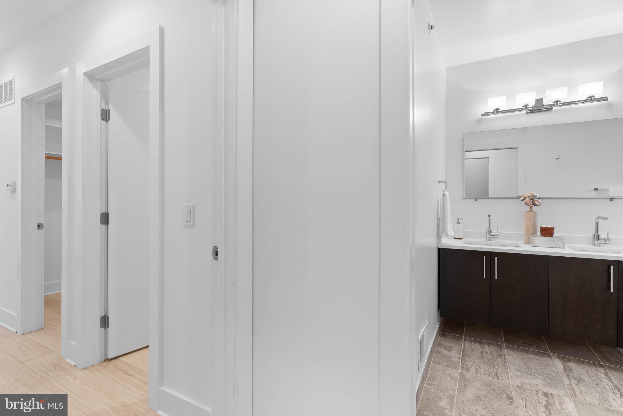 740 S COLUMBUS BOULEVARD 50