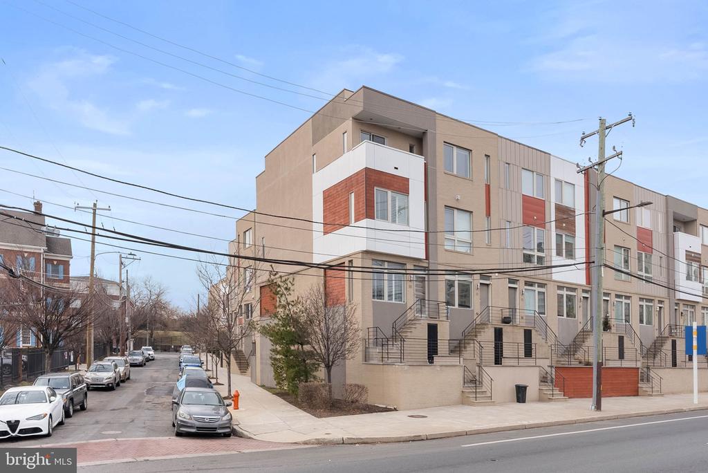 740 S COLUMBUS BOULEVARD 50