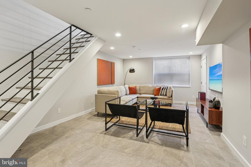804 FERNON STREET
