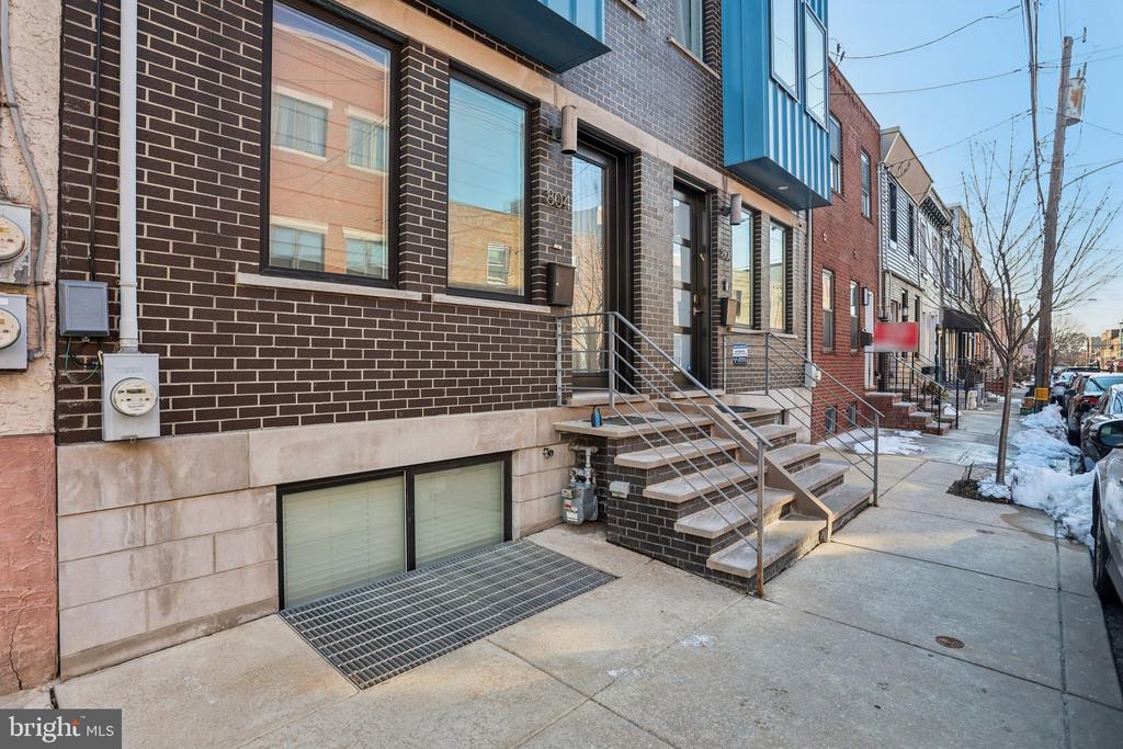 804 FERNON STREET