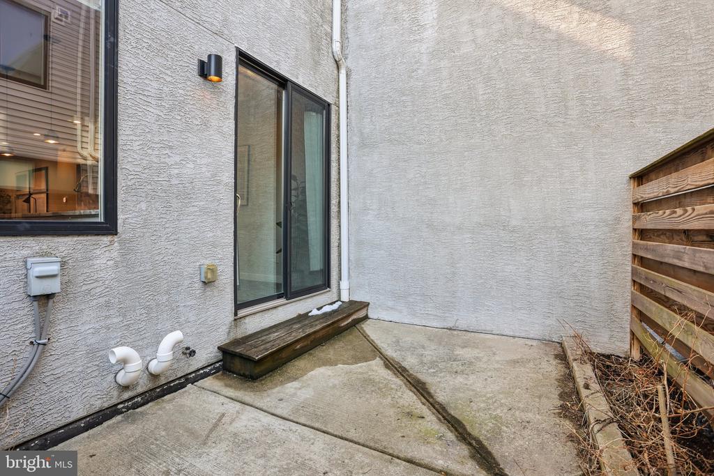 804 FERNON STREET