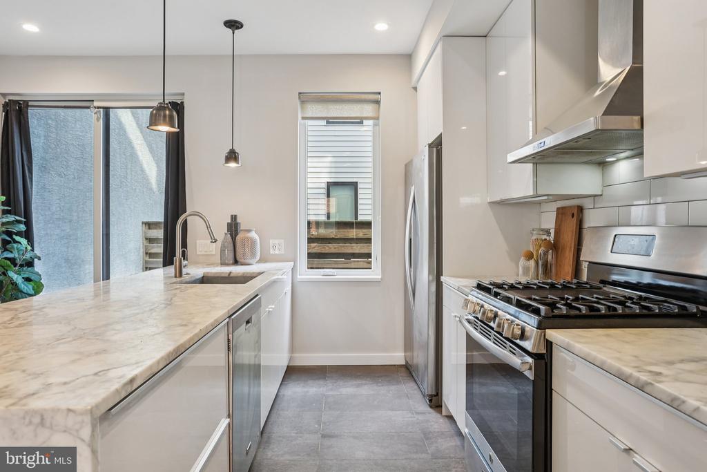 804 FERNON STREET