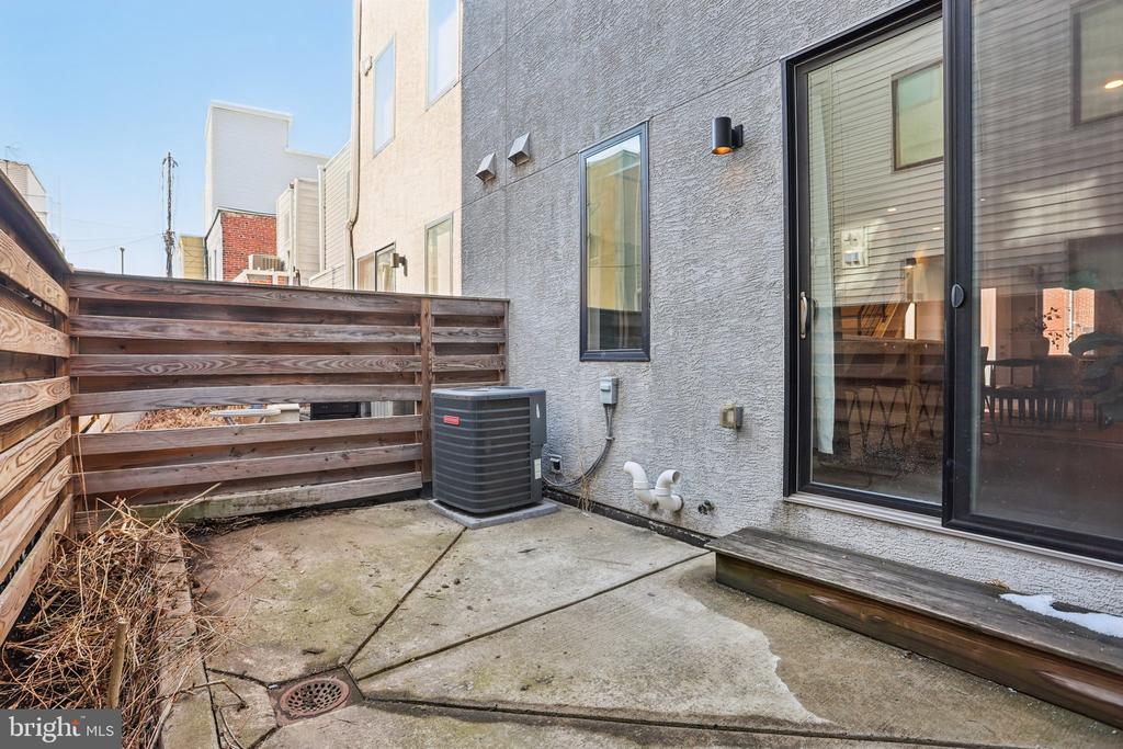 804 FERNON STREET