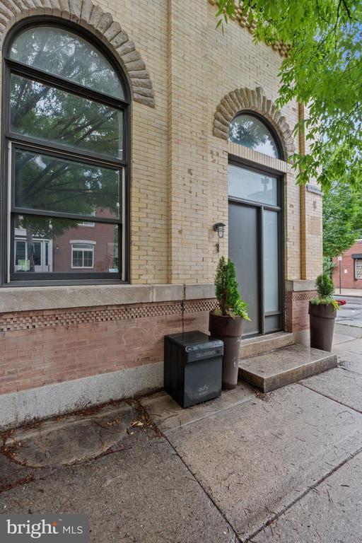 1747 CHRISTIAN STREET Unit: 1