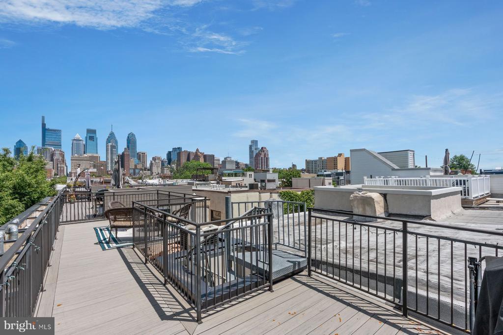 1747 CHRISTIAN STREET Unit: 1