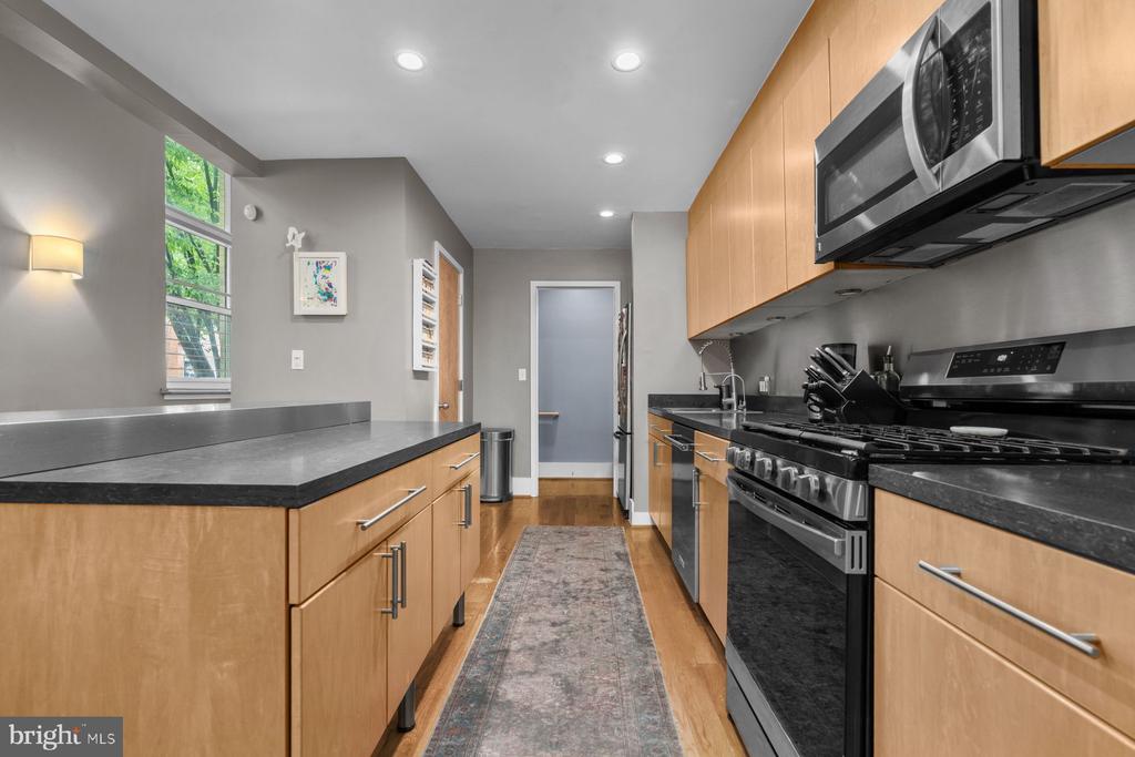 1747 CHRISTIAN STREET Unit: 1