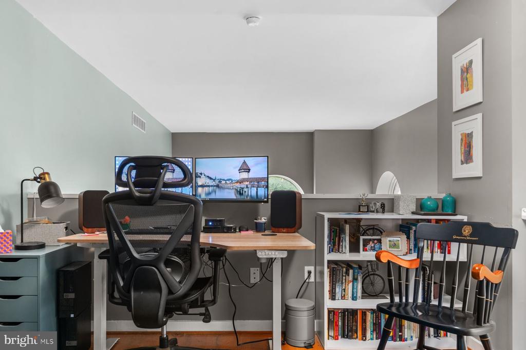 1747 CHRISTIAN STREET Unit: 1