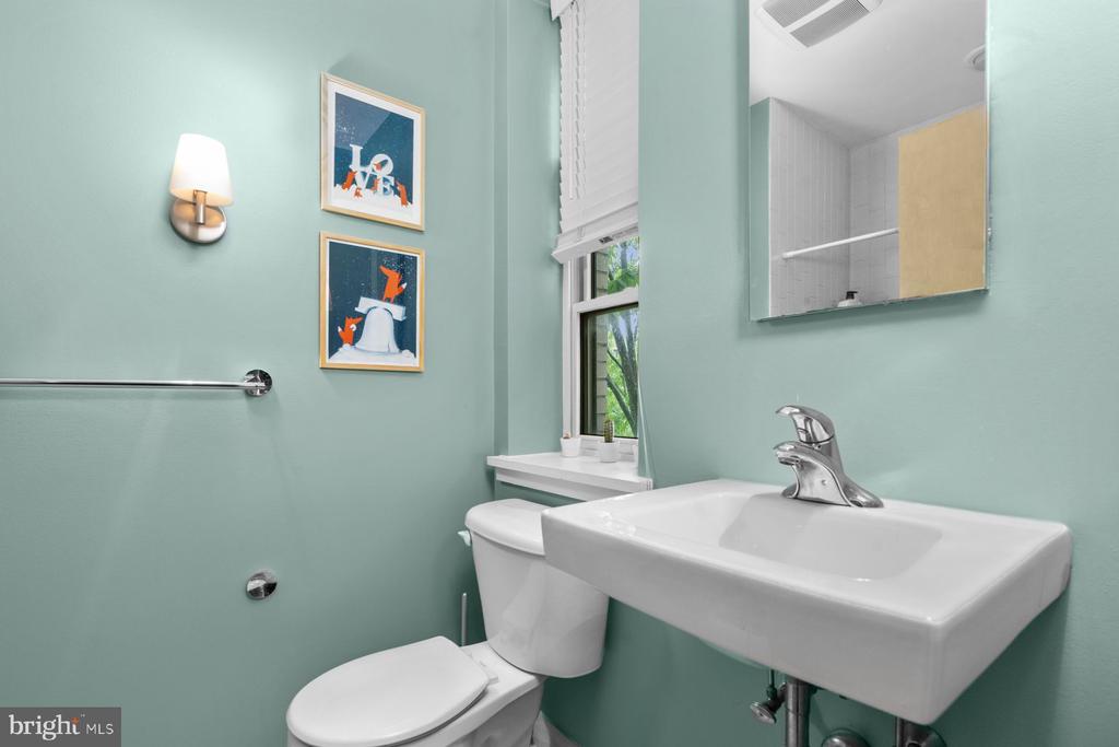 1747 CHRISTIAN STREET Unit: 1