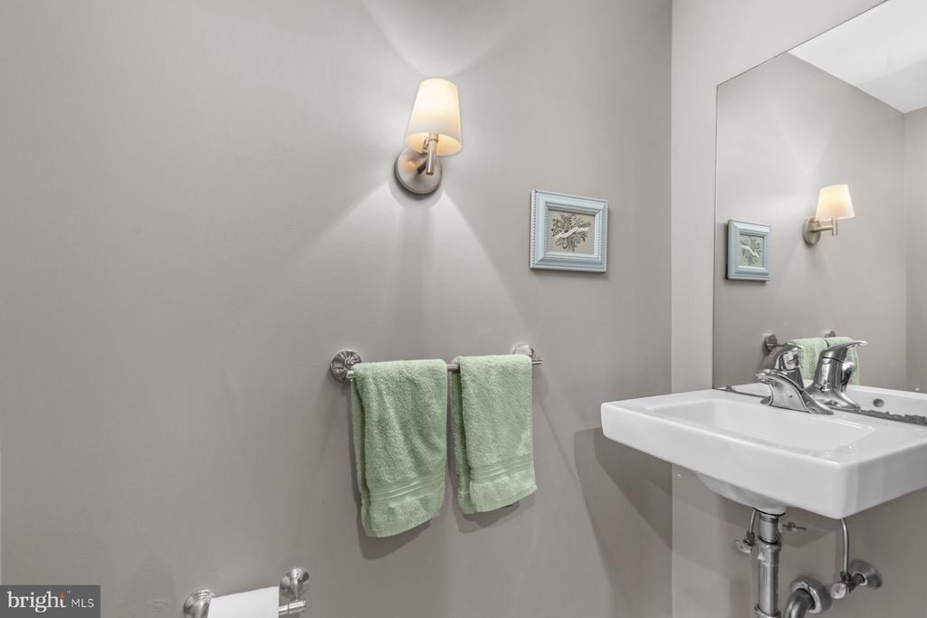 1747 CHRISTIAN STREET Unit: 1