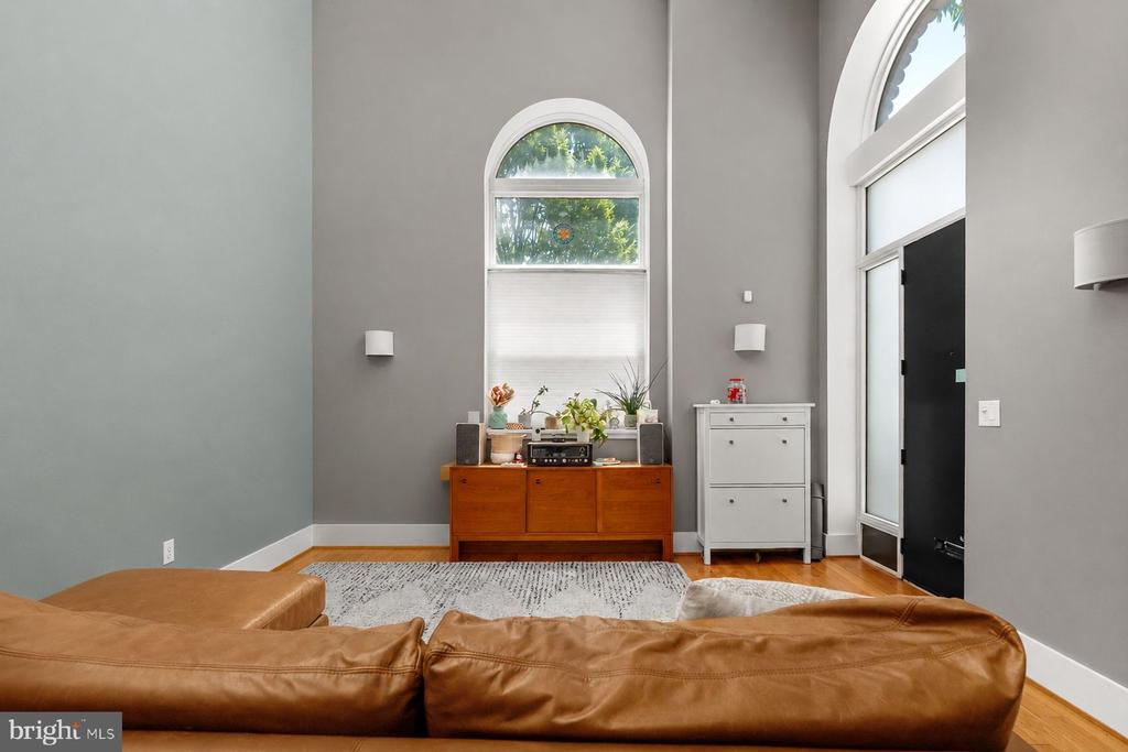 1747 CHRISTIAN STREET Unit: 1