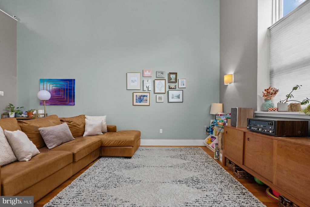1747 CHRISTIAN STREET Unit: 1