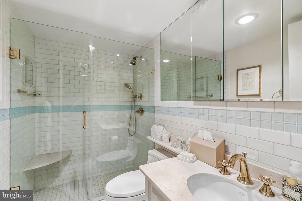 224 W RITTENHOUSE SQUARE Unit: 3010