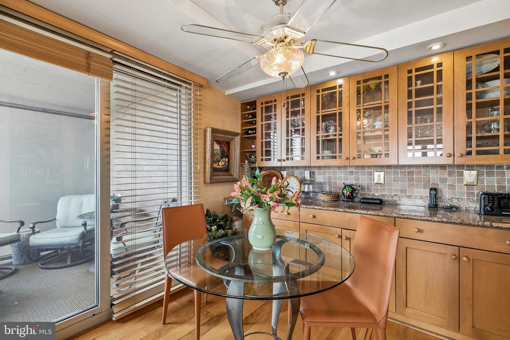 224 W RITTENHOUSE SQUARE Unit: 3010