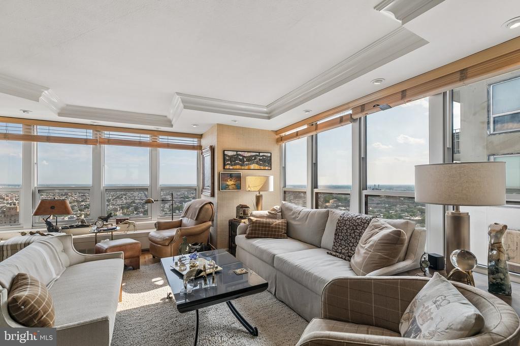 224 W RITTENHOUSE SQUARE Unit: 3010