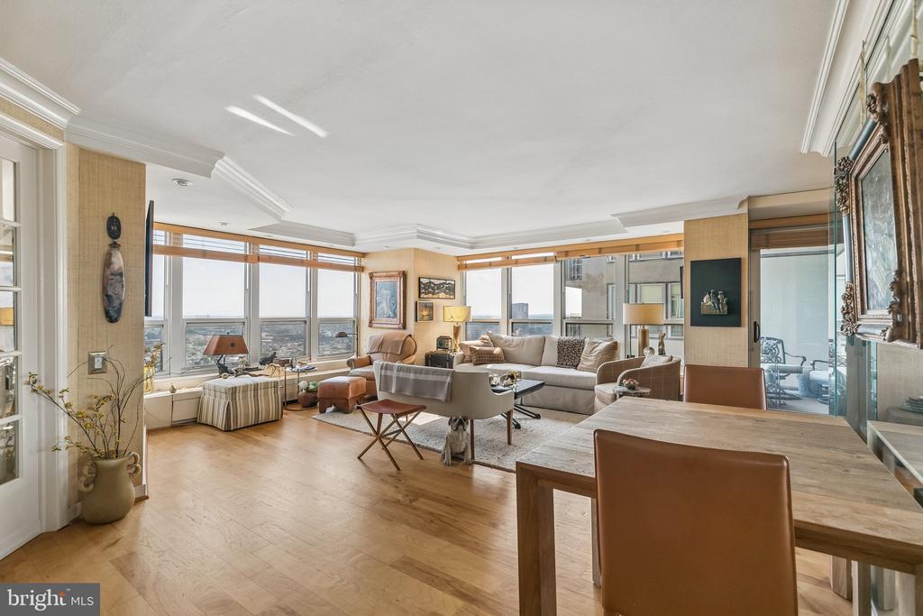 224 W RITTENHOUSE SQUARE Unit: 3010