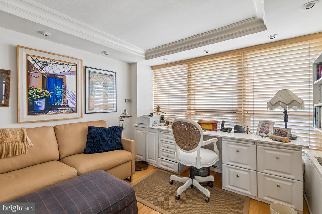 224 W RITTENHOUSE SQUARE Unit: 3010