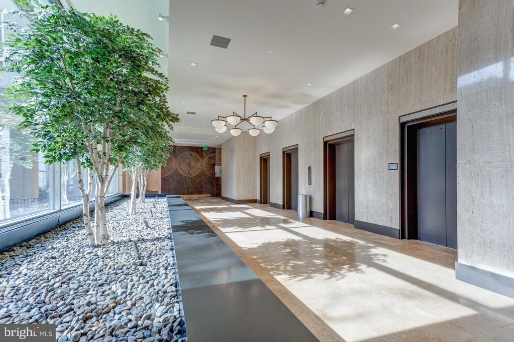 224 W RITTENHOUSE SQUARE Unit: 3010