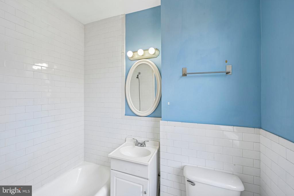 1324 LOCUST STREET Unit: 704