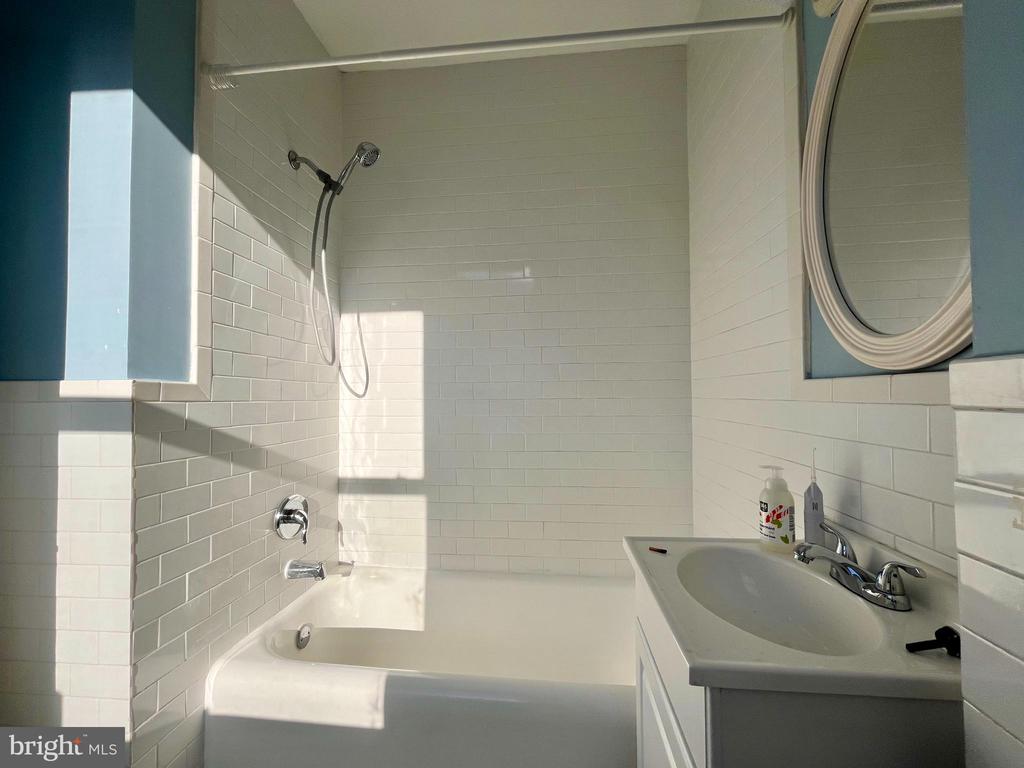 1324 LOCUST STREET Unit: 704