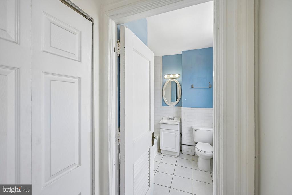 1324 LOCUST STREET Unit: 704