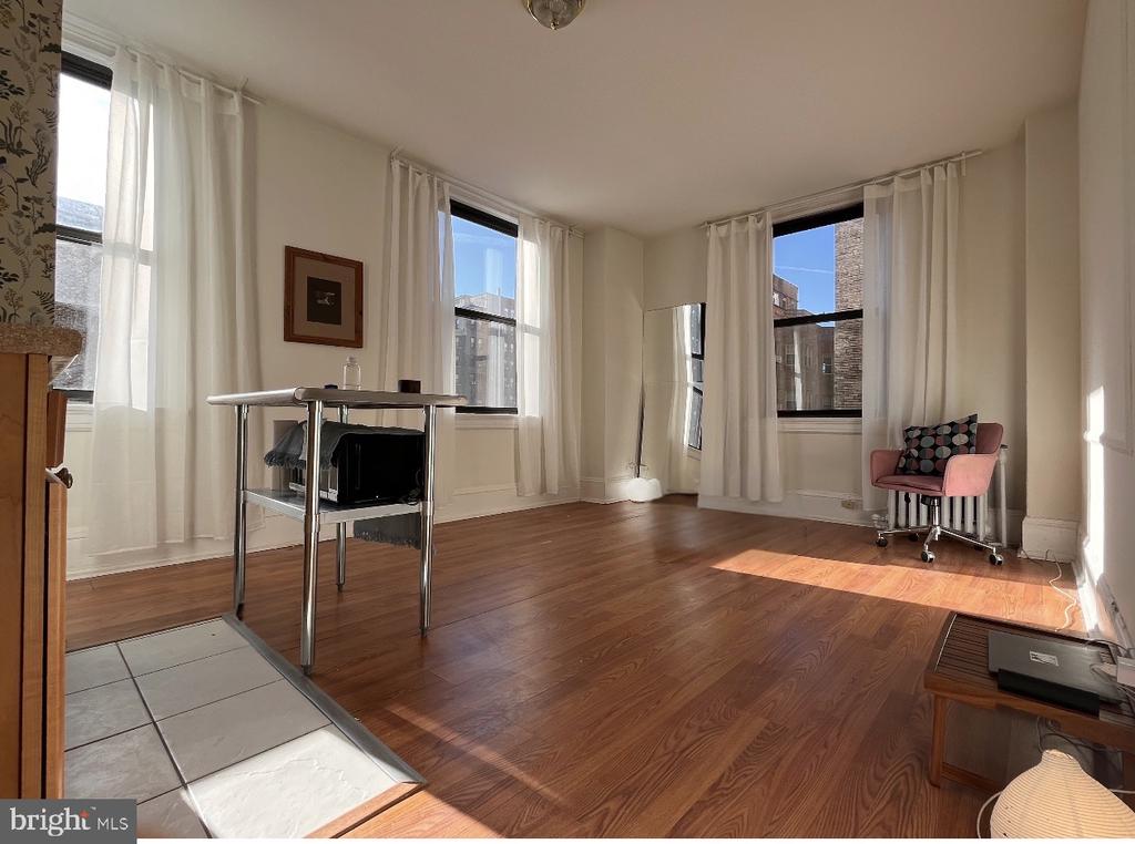 1324 LOCUST STREET Unit: 704