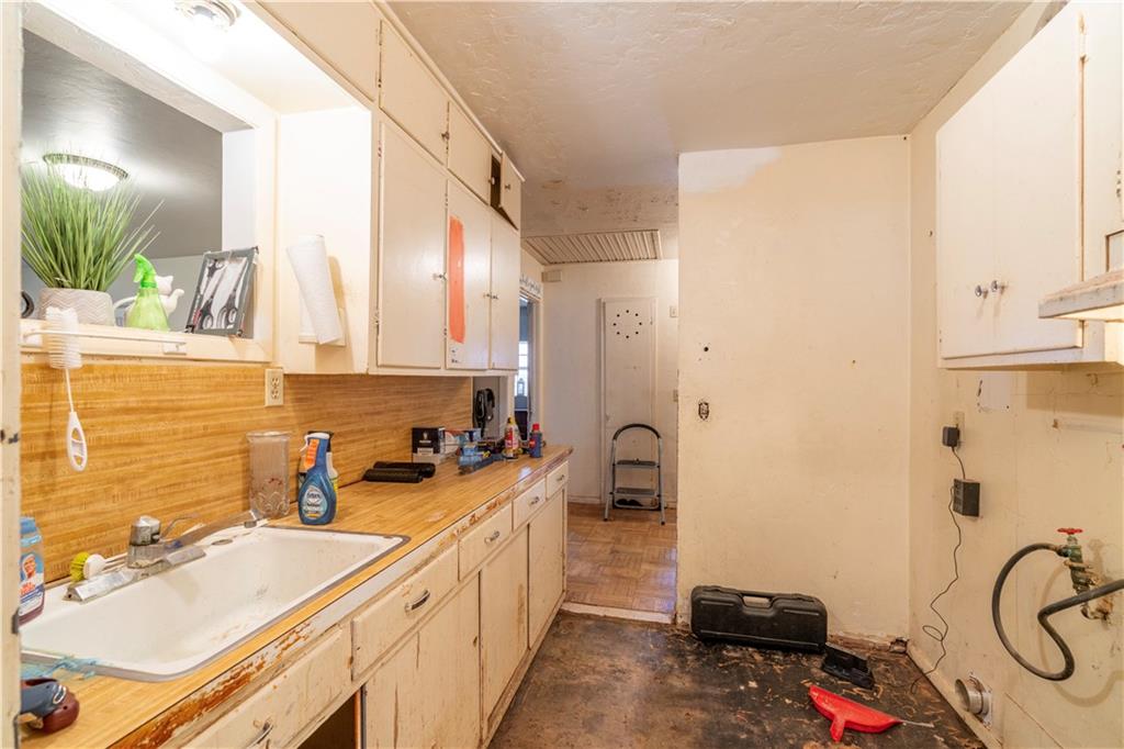 4924 N Miller Avenue